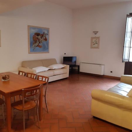 אפרטהוטל פירנצה Palazzo Virginio מראה חיצוני תמונה